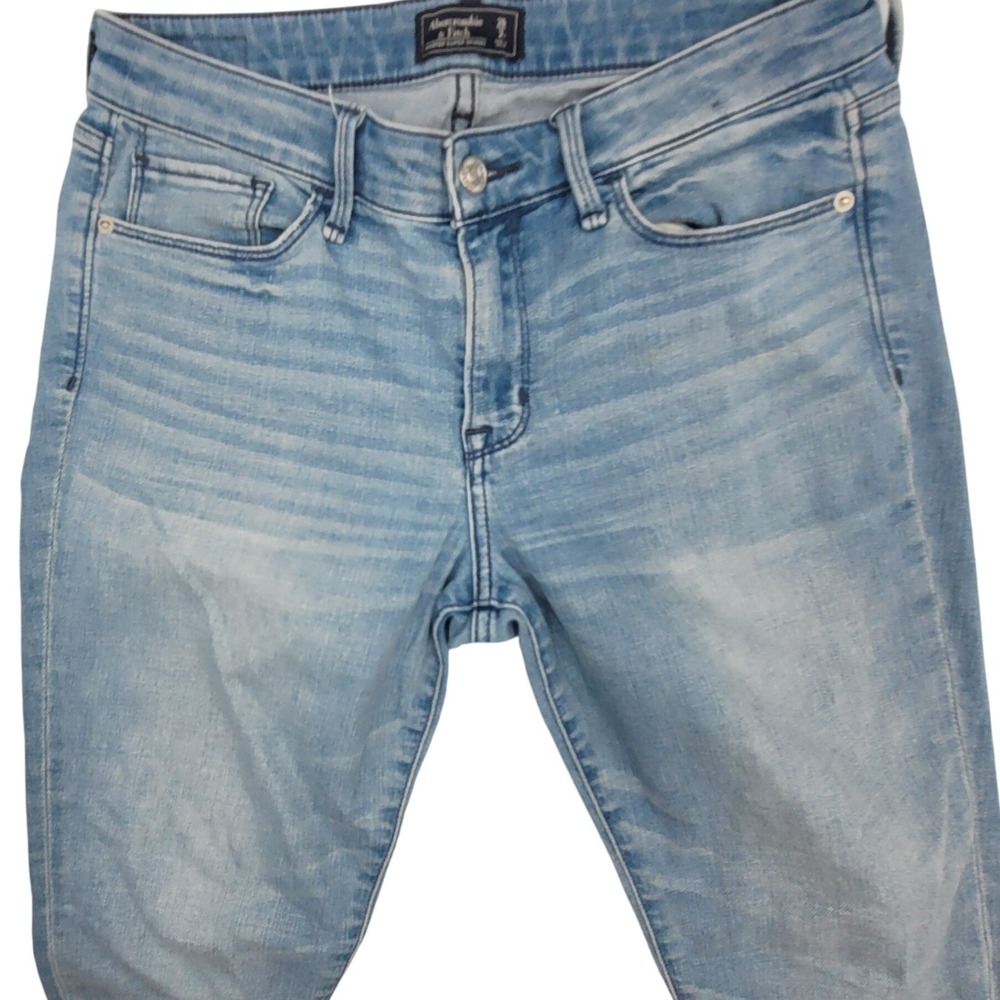Abercrombie & Fitch Harper Super Skinny Light Wash Jeans 26/2S Raw Hem